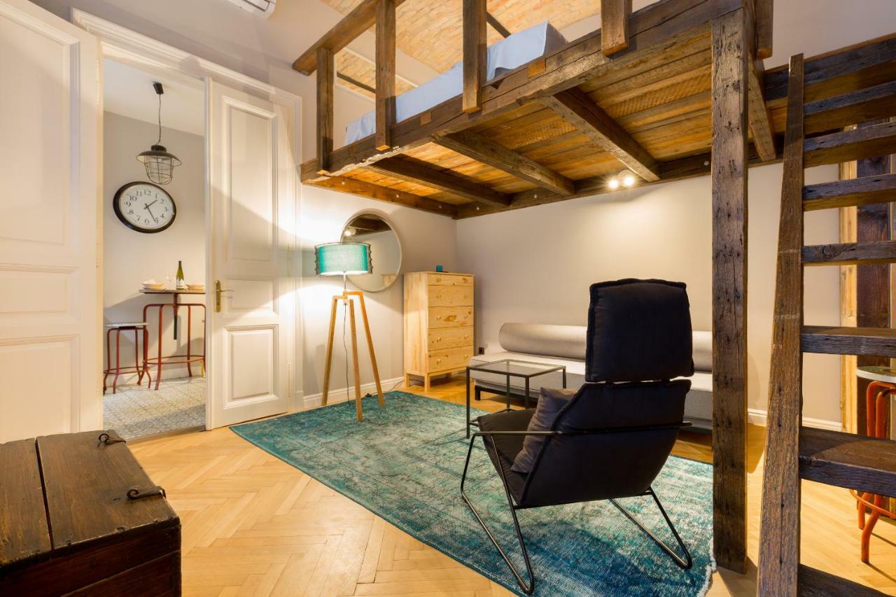 شقة بودابست  في Deluxe Twin Studio In Kazinczy Street المظهر الخارجي الصورة